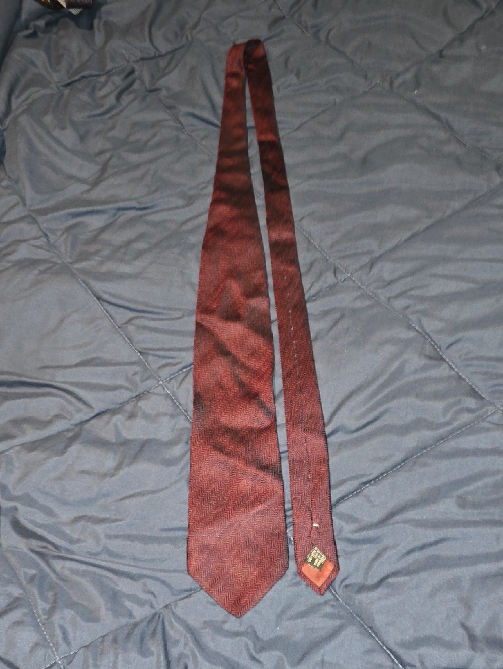 Giorgio Armani Burgundy Men's Silk Tie